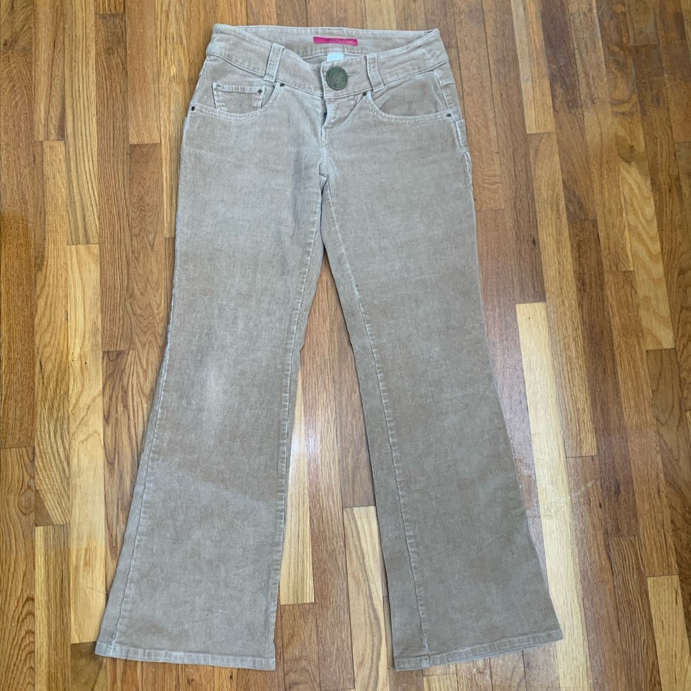 Thalia Sodi, tan, low rise jeans